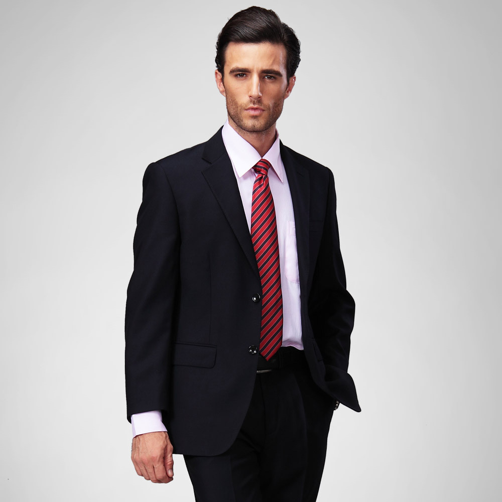 褐色西服，可以配暗褐、灰、綠和黃色領帶，穿白、灰、銀色和明亮的褐色襯衫